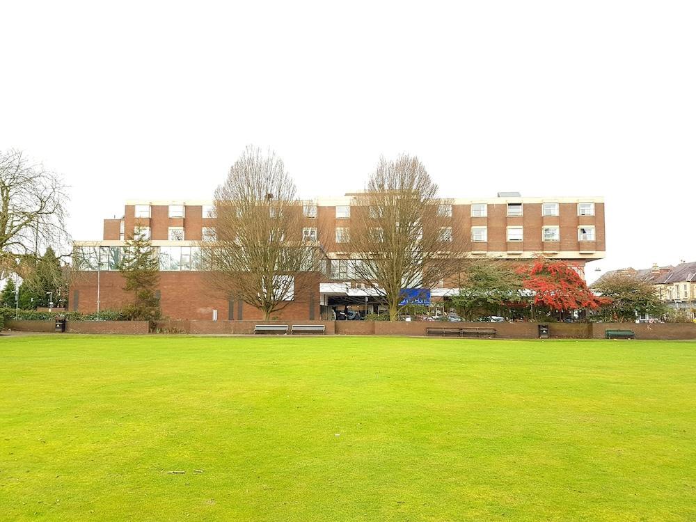 The Ashley Hotel ヘイル エクステリア 写真