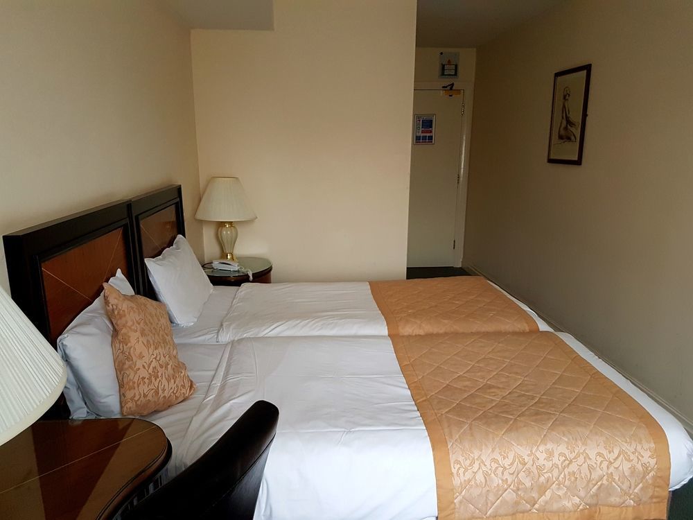 The Ashley Hotel ヘイル エクステリア 写真